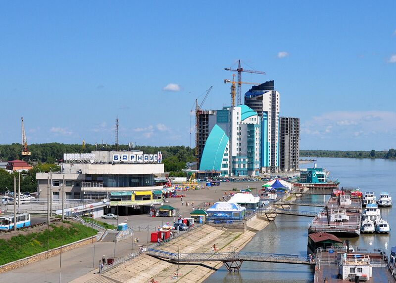پرونده:Barnaul River Port.jpg