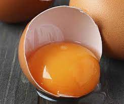زردۀ تخم‌مرغ از منابع مهم تامین امولسیفایرهای غذایی
