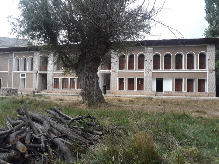 پرونده:2042192052 - 2.jpg