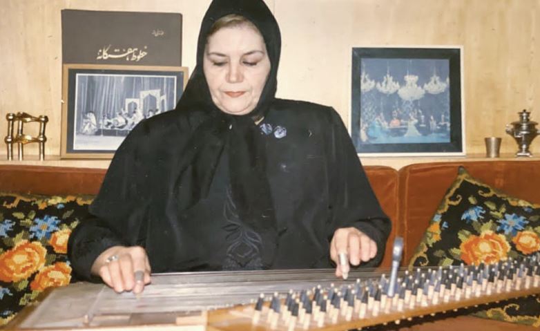 پرونده:سیمین آقارضی درمنی.jpg