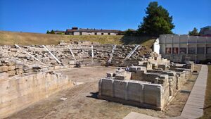 نخستین تئاتر باستانی لاریسا.jpg
