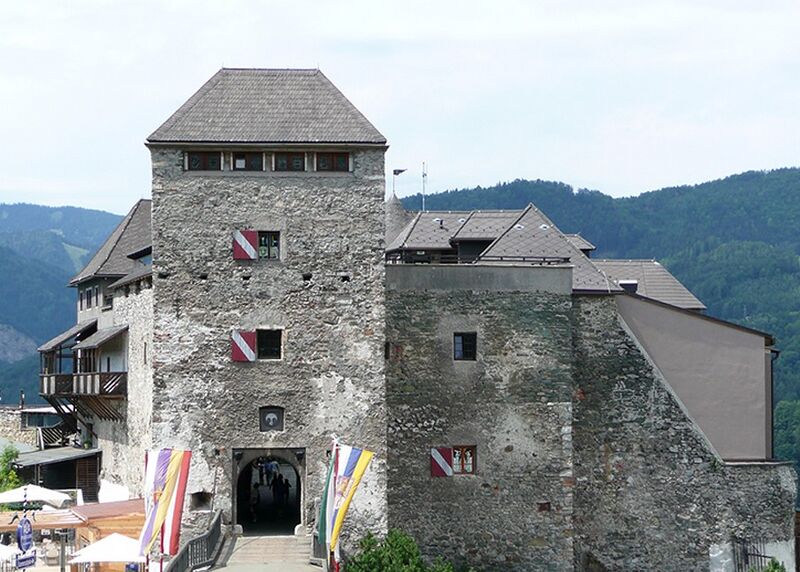 پرونده:قلعه اوبرکاپفنبرگ در کاپفنبرگ، اتریش.jpg