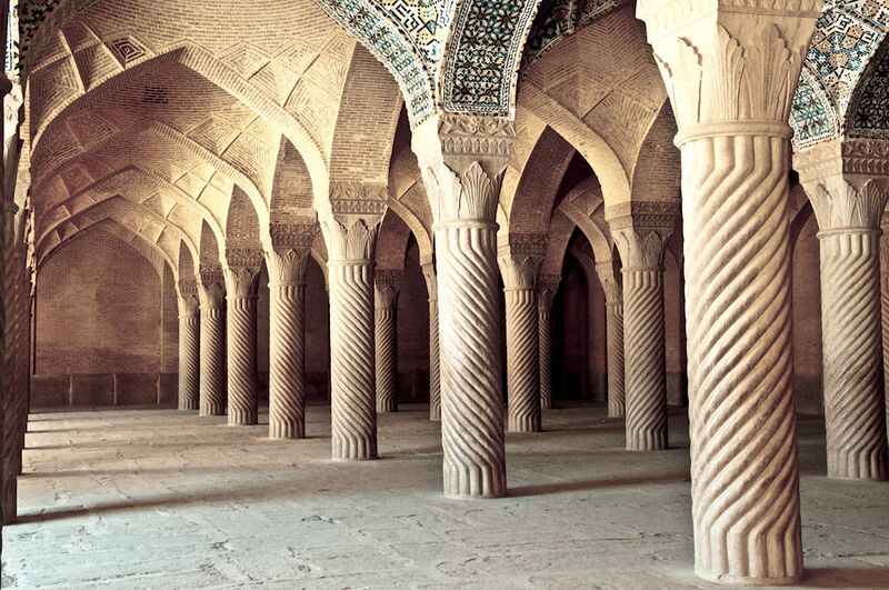 پرونده:40097300-6.jpg