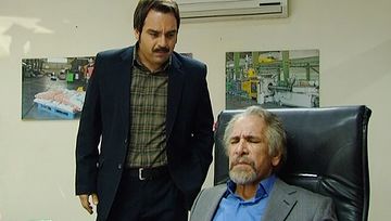 حسین محجوب و شهرام قائدی در صحنه‌ای از سریال