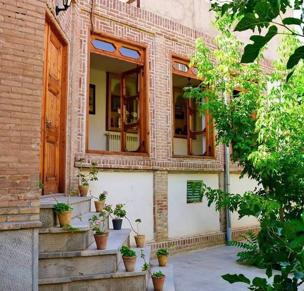 پرونده:2042191287-1.jpg