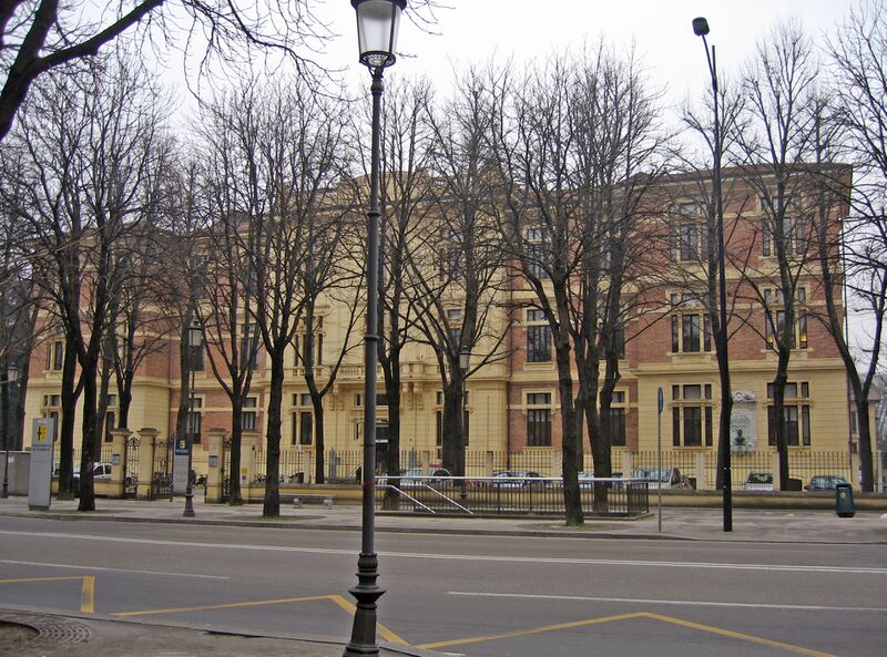 پرونده:Palazzo Giordani (Parma) - facciata principale-min.jpg
