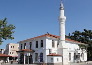 مسجدی در آداپازاری.jpg