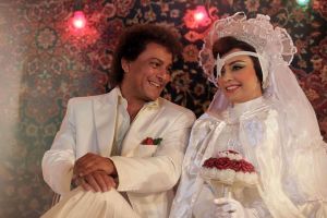 حسین یاری و یکتا ناصر در صحنه‌ای از سریال