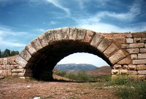 Parte del puente romano Alconétar, Caceres.jpg