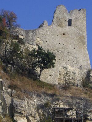 Castello di Canossa, comune di Canossa, Reggio Emilia, Italia.jpg