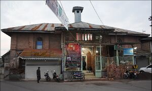 2042190909-2.jpg