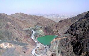 2042191136-2.jpg